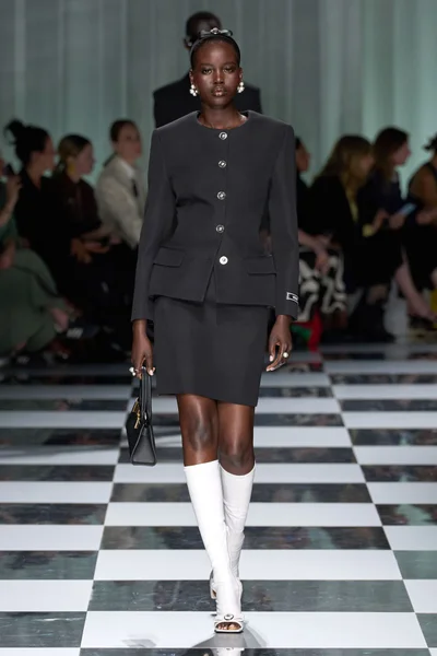 Look 62